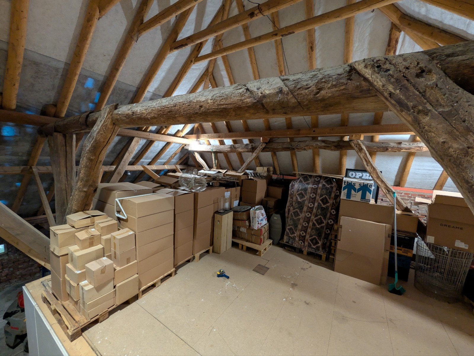Mega partij inventaris DecoHouzz in 1 koop te koop, Ophalen, Meerkleurig, Overige materialen, Overige stijlen