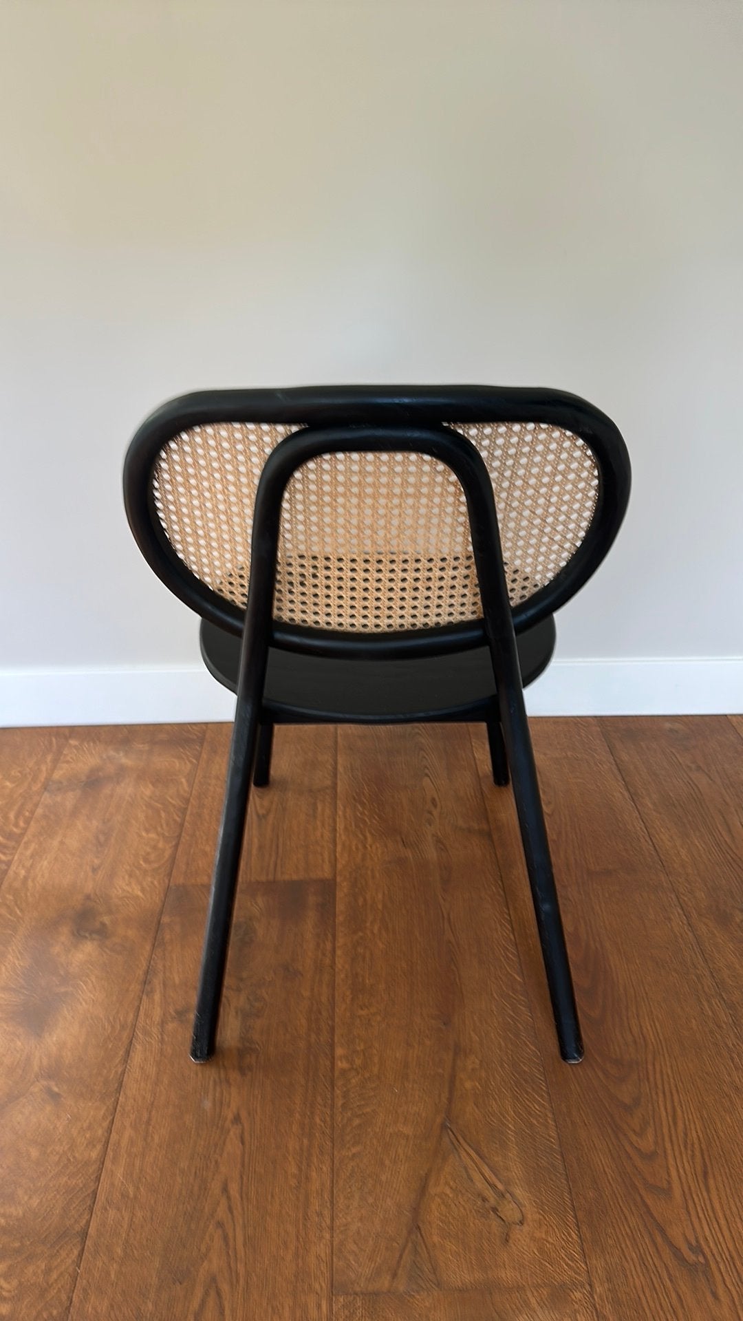 Trendy and timeless chairs, Huis en Inrichting, Ophalen, Zwart, Zo goed als nieuw, Vier