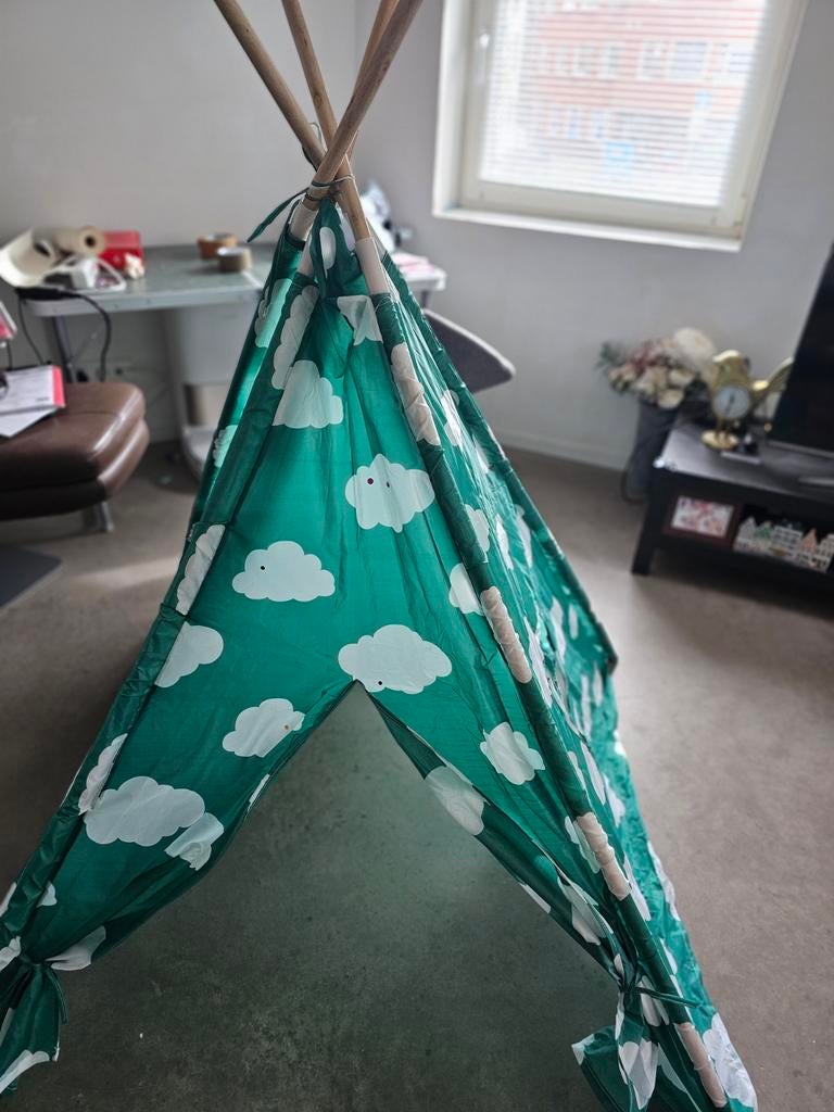 Groene tipi tent met wolkenprint, Ophalen