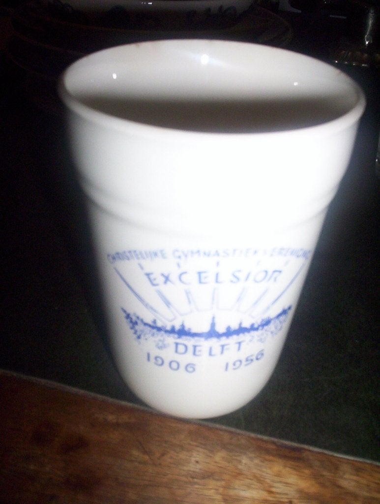 jubileumbeker chr gymnastiek ver excelsior delft 1906-195, Ophalen of Verzenden, Zo goed als nieuw, Overige sporten, Overige typen
