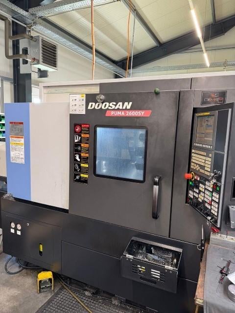 draaibank Doosan Puma 2600- 2014 - Fanuc, Doe-het-zelf en Verbouw, Draaibanken, Ophalen, Gebruikt, Metaaldraaibank