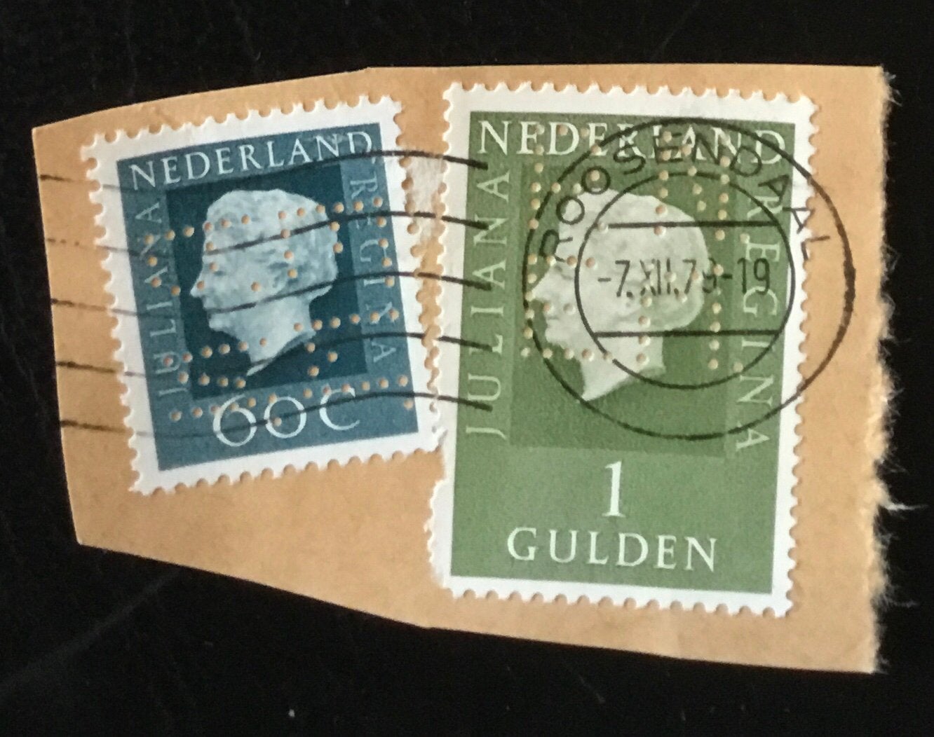 Perfins Nederland kavel per 33, Ophalen of Verzenden, Na 1940, Gestempeld