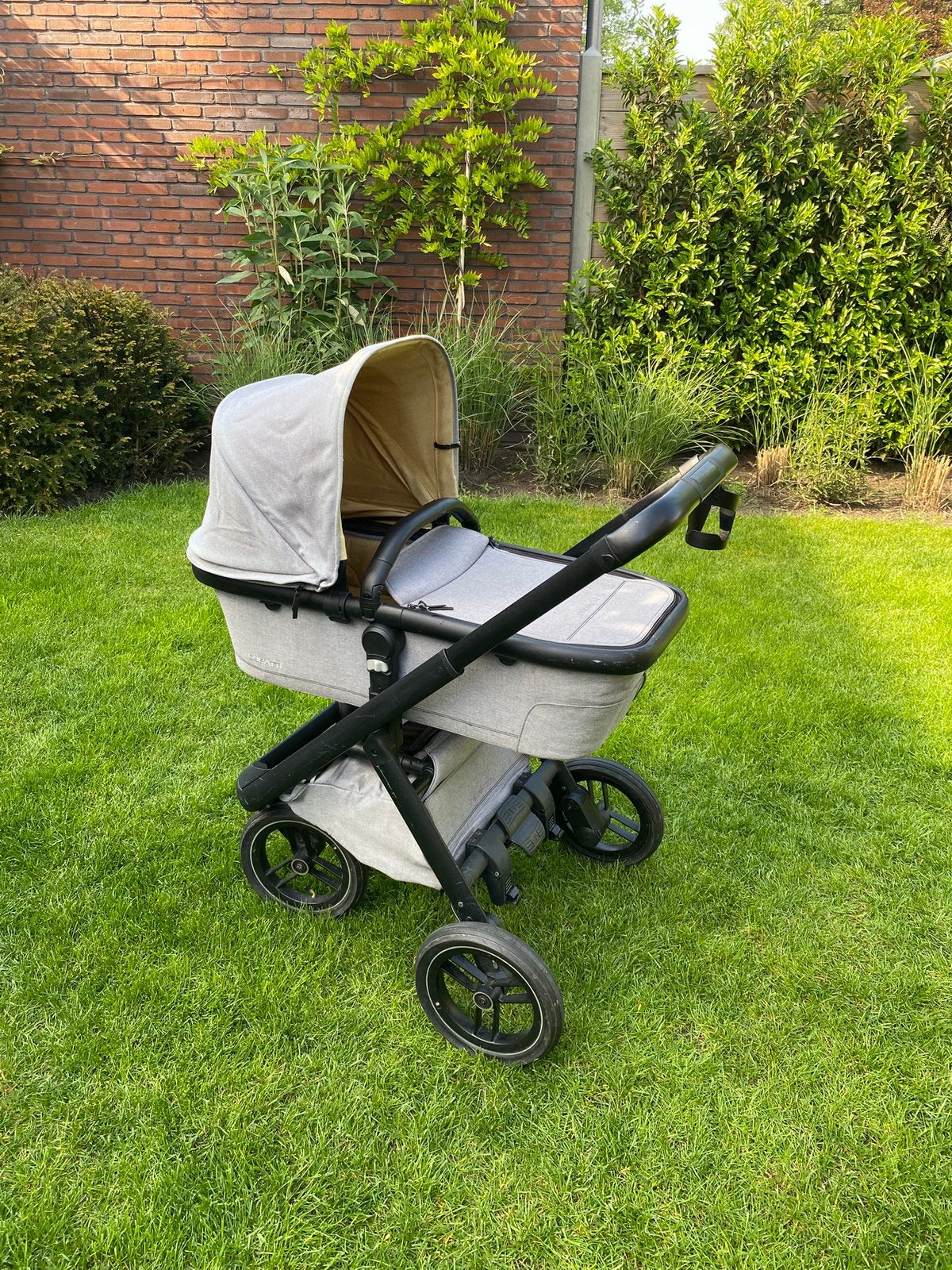 Dubatti One kinderwagen, Gebruikt, Luchtbanden, Ophalen, Kinderwagen