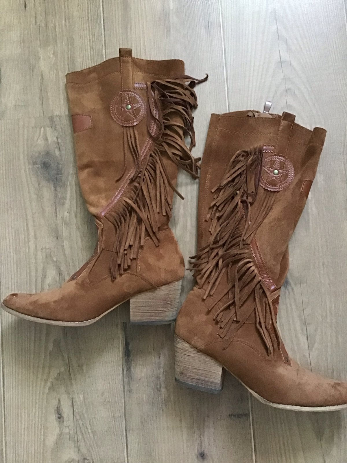 Ibiza laarzen maat 40 met franjes - suède leder, Kleding | Dames, Ophalen of Verzenden, Zo goed als nieuw, Bruin, Lage of Enkellaarzen