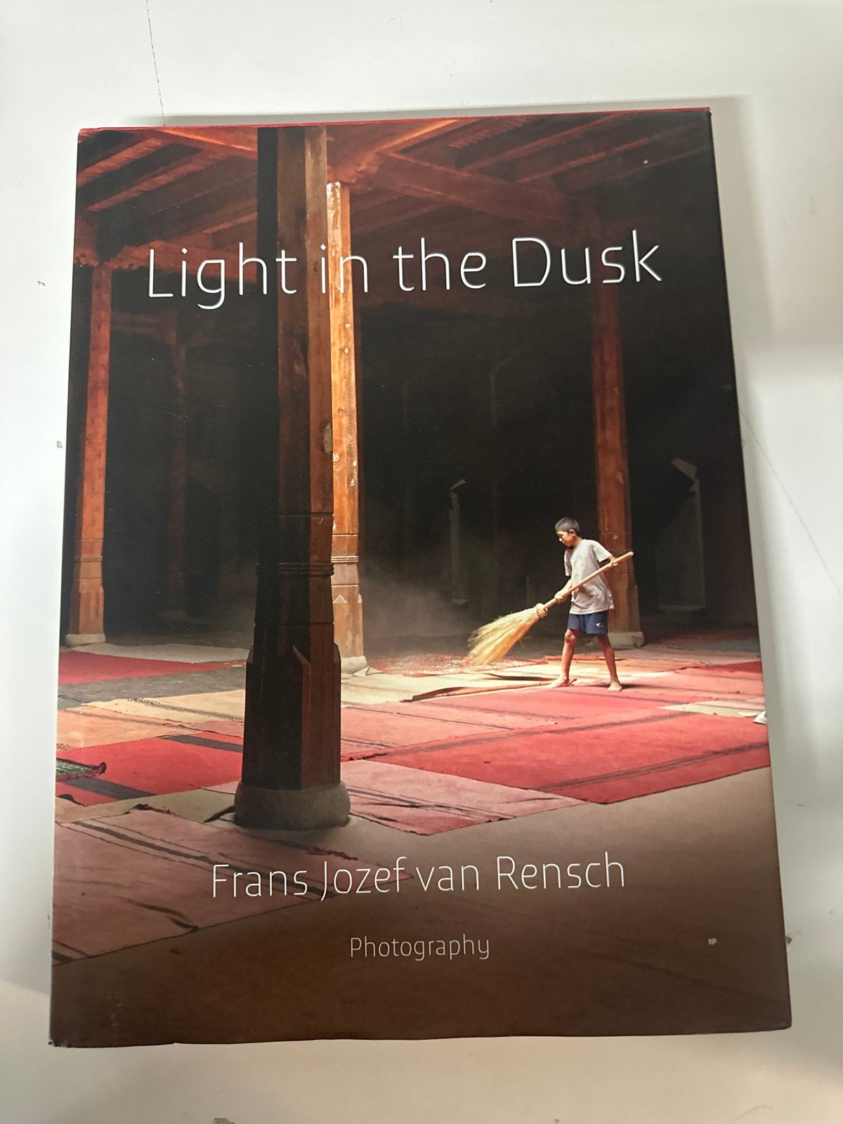 Light in the Dusk - Frans Jozef van Rensch (Fotografie), Ophalen of Verzenden, Zo goed als nieuw, Fotografie algemeen