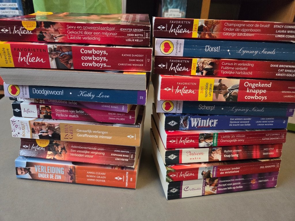 Intiem boekjes, Ophalen of Verzenden, Gelezen