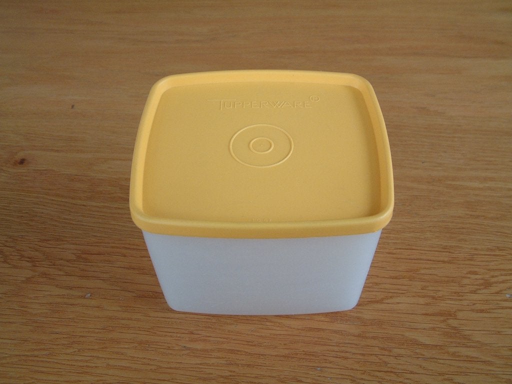 tupperware bakje met geel deksel nr. 15, Ophalen of Verzenden, Geel, Bak of Kom