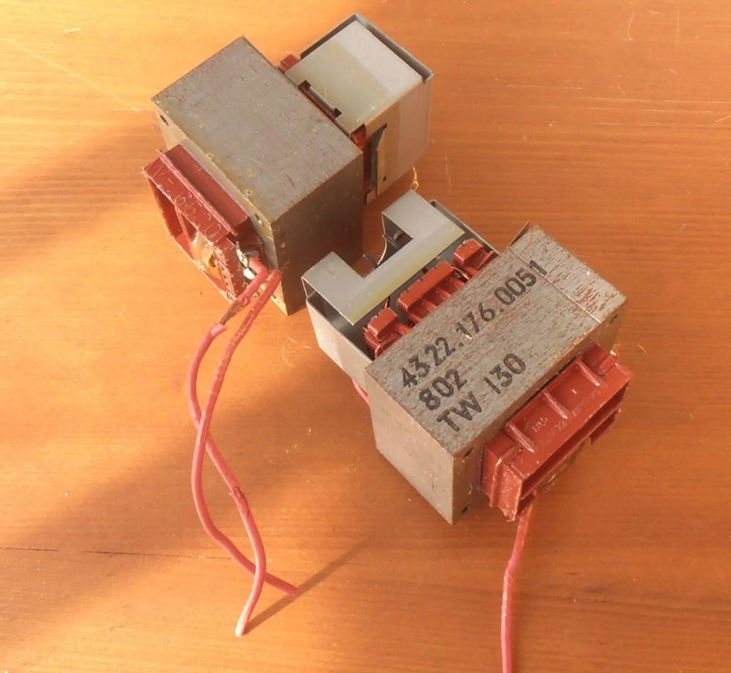 6.3V -  4 amp voedingstrafootje. 24 stuks, Ophalen, Overige onderdelen
