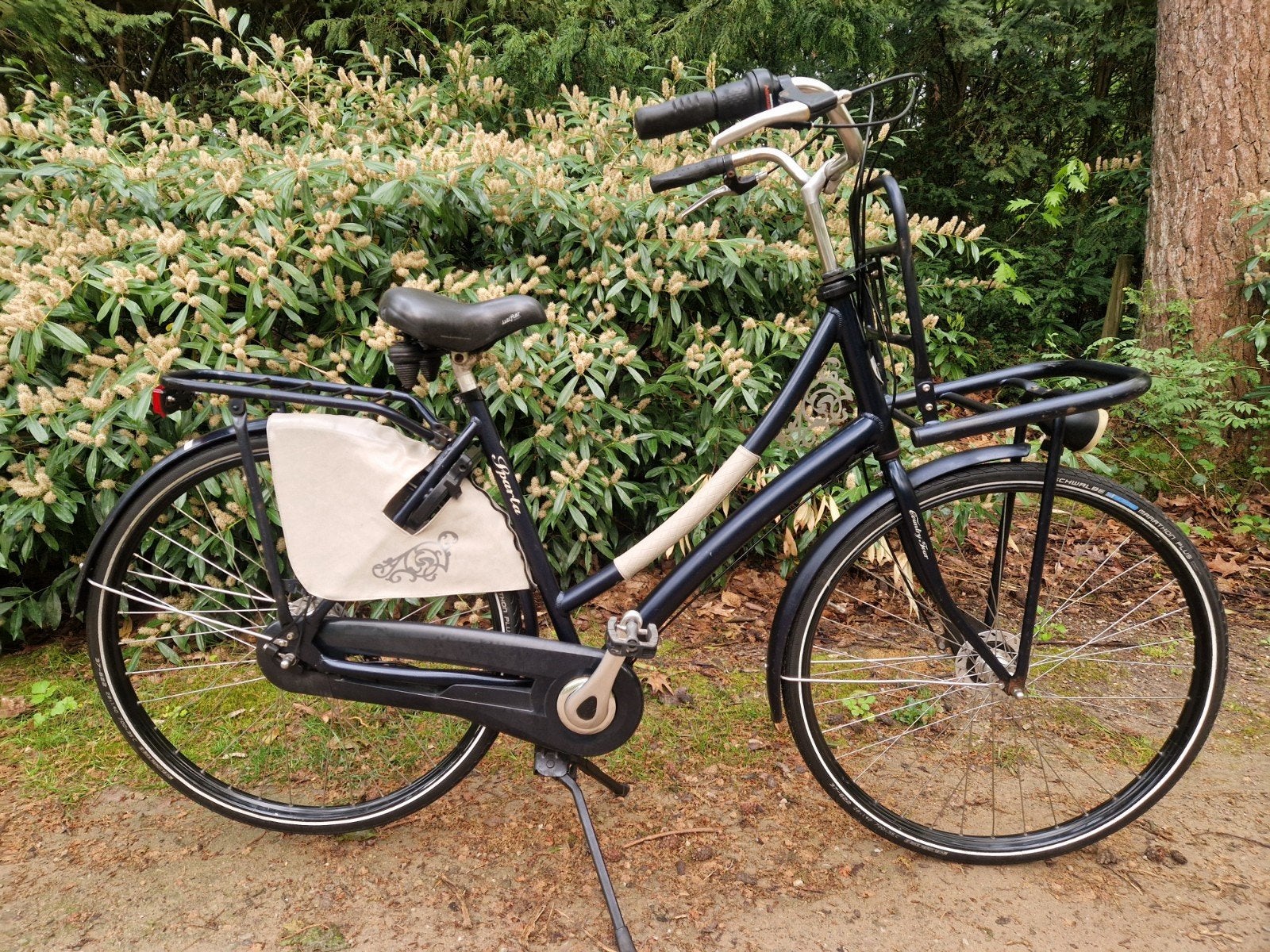 Donker blauwe 28" inch Meisjes/ Damesfiets transportfiets, Fietsen en Brommers, Fietsen | Dames | Damesfietsen, Ophalen, Sparta