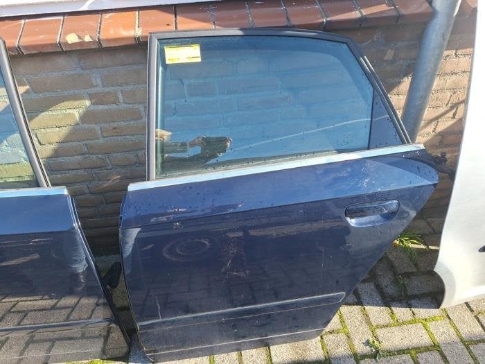 Portier 4Deurs links-achter van een Audi A4 (LZ5J), Auto-onderdelen, Gebruikt, -, -, Audi