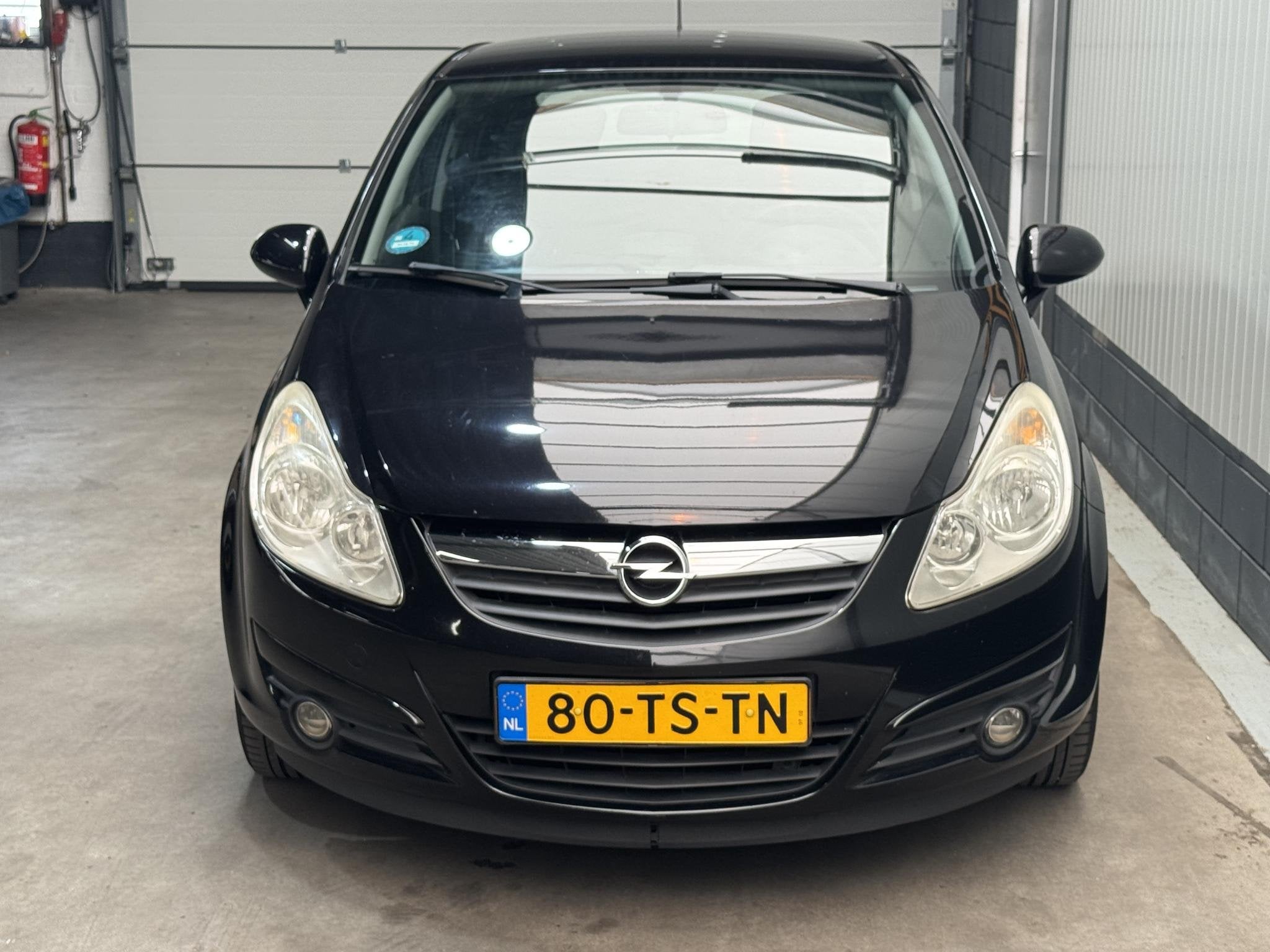 Opel Corsa 1.4-16V Cosmo Nette wagen Airco Jaar APK, Auto's, Voorwielaandrijving, Stof, Gebruikt, 4 cilinders