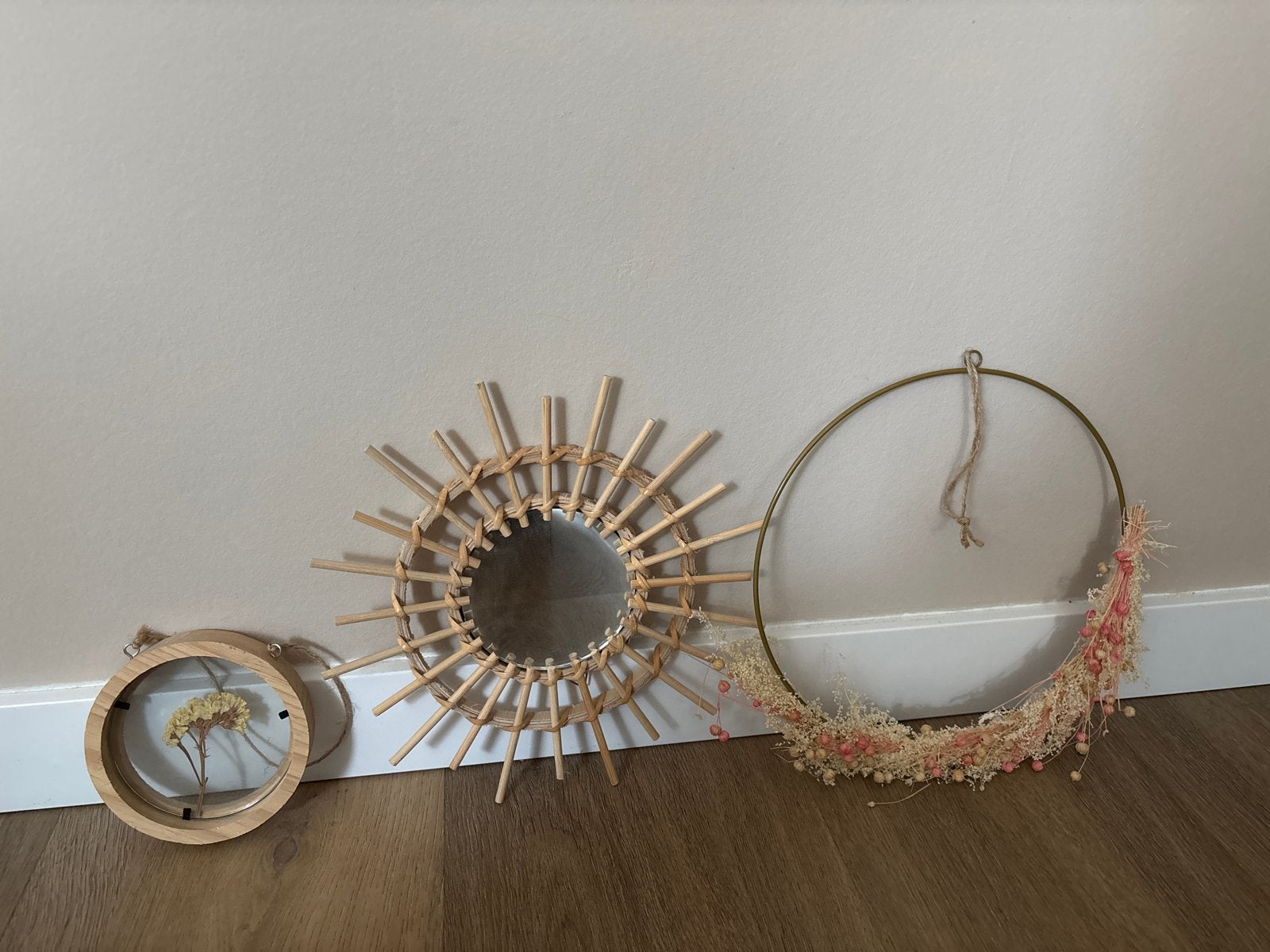Decoratieve set: spiegel, droogbloemen & lijstje, Minder dan 50 cm, Rond, Ophalen of Verzenden, Zo goed als nieuw