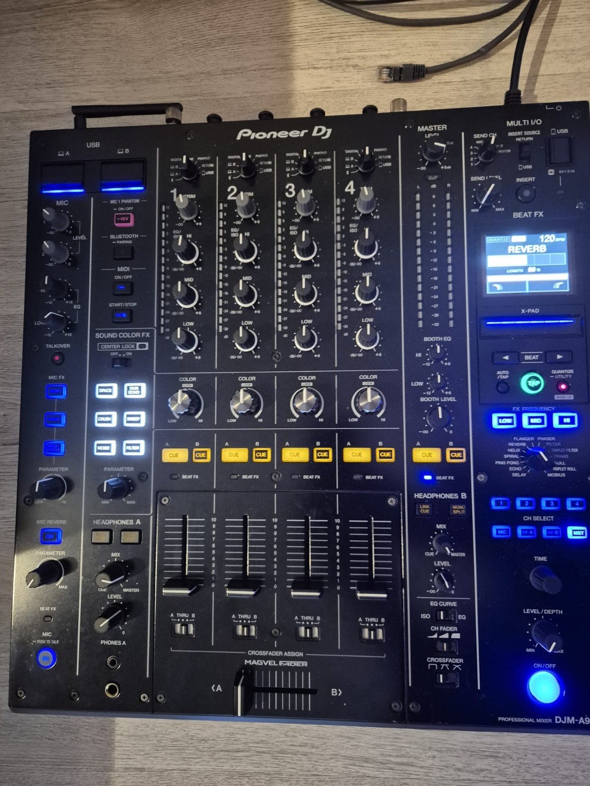 Pioneer DJM A-9 Mixer - Professionele DJ Mixer, Muziek en Instrumenten, Dj-sets en Draaitafels, Ophalen