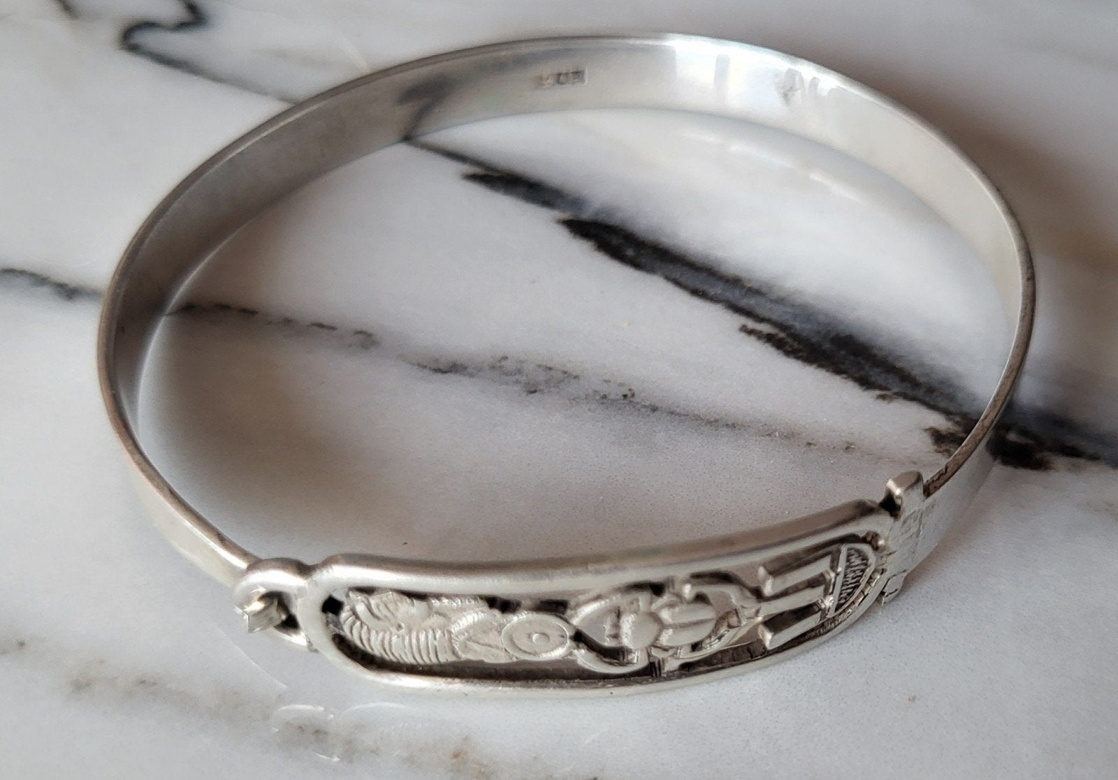 Vintage Egyptische zilveren cartouche armband – 900 zilver, Sieraden, Tassen en Uiterlijk, Verzenden, Gebruikt, Zilver, Zilver