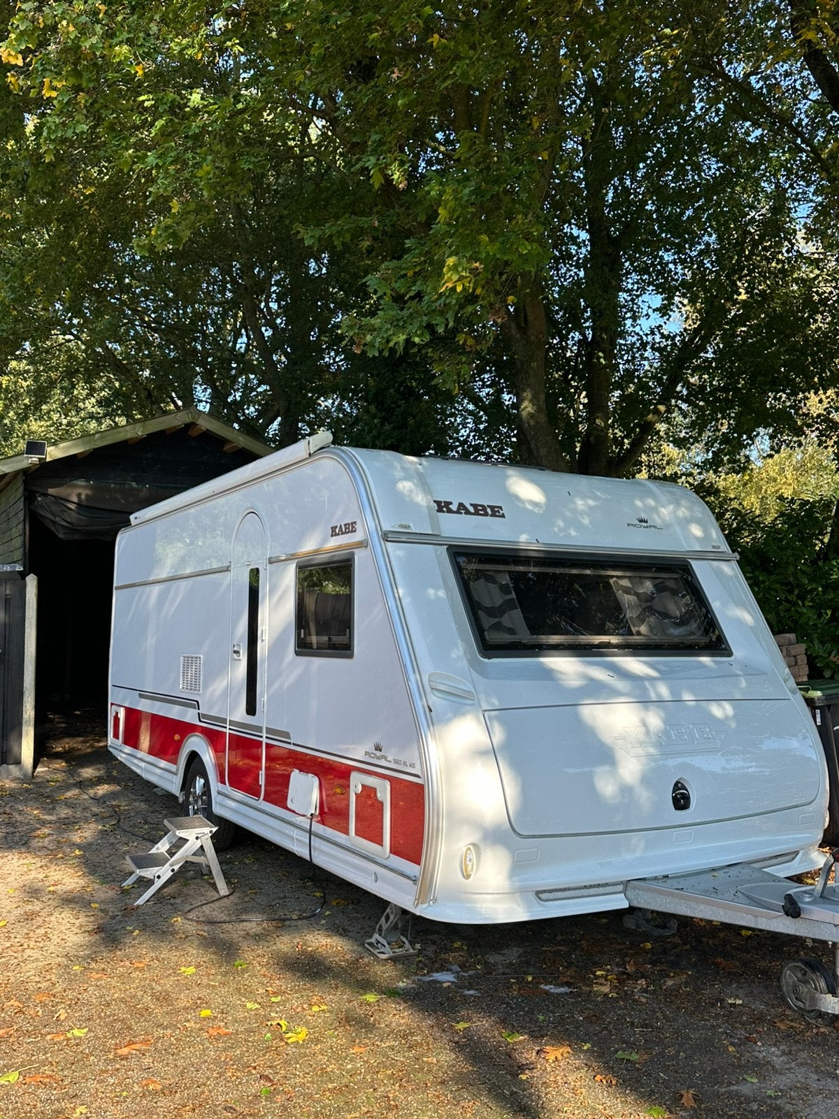 Caravan Kabe Royal 560 XL KS, Caravans en Kamperen, Oven, Rondzit, Frans bed, Kabe