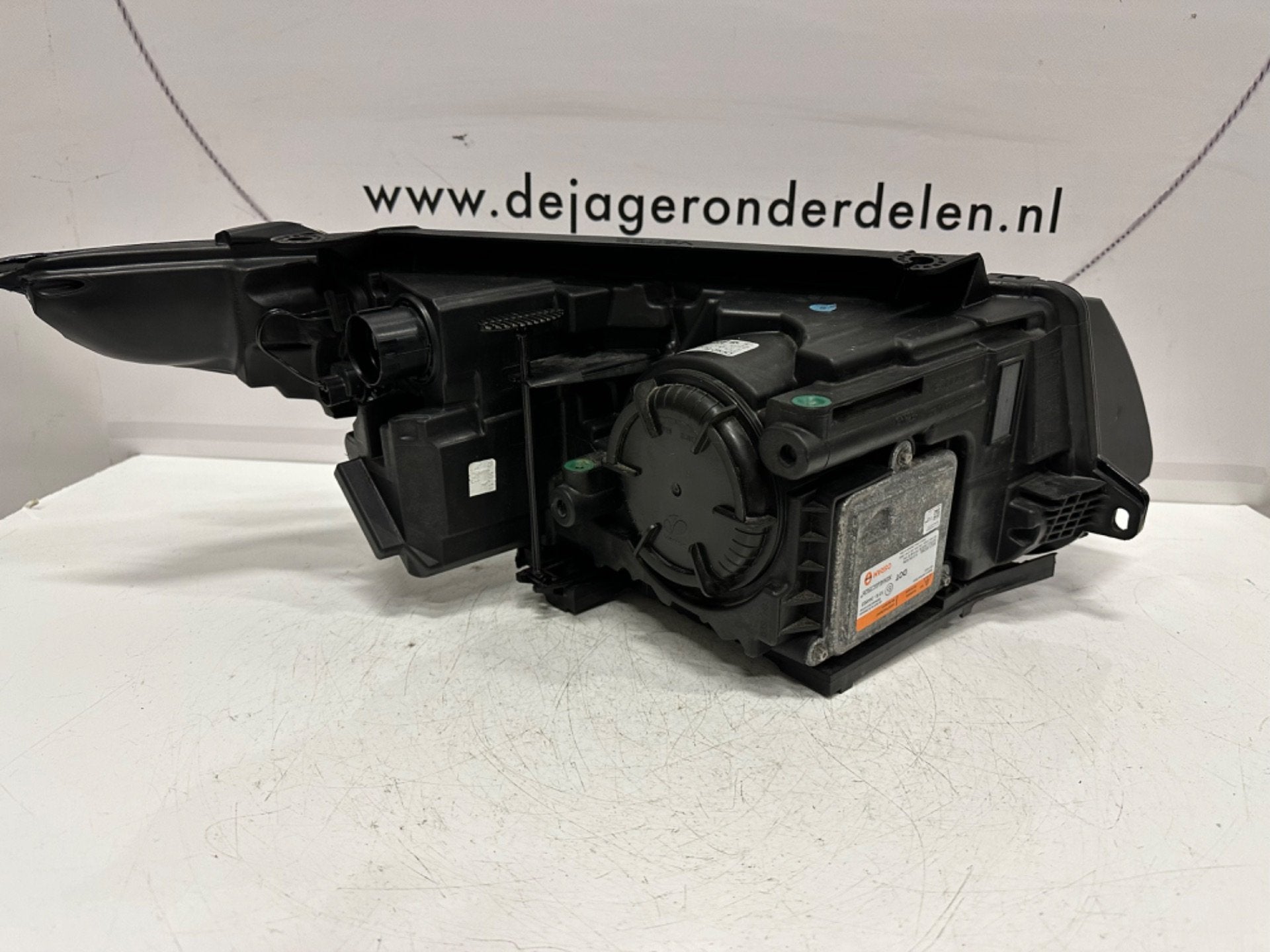 RANGE ROVER EVOQUE XENON LED KOPLAMP BJ32-13W030-EE COMPLEET, Abbey Road, Whitley 1
CV3 4LF  Coventry, Jaguar Land Rover Limited
