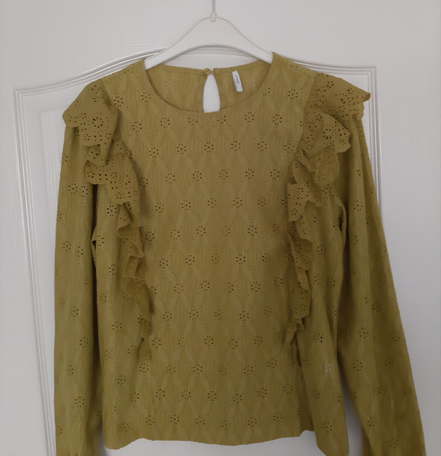 ONLY Blouse Nieuw met Ruches in OlijfgroenMaat M, Maat 38/40 (M), Nieuw, Ophalen of Verzenden, ONLY
