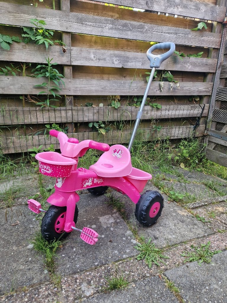 Roze kinder driewieler, Fietsen en Brommers, Fietsen | Driewielers, Ophalen, Zo goed als nieuw, Terugtraprem, Duwstang