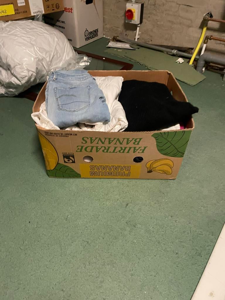 Doos met kleding, Ophalen of Verzenden, Gedragen, Maat 38/40 (M)