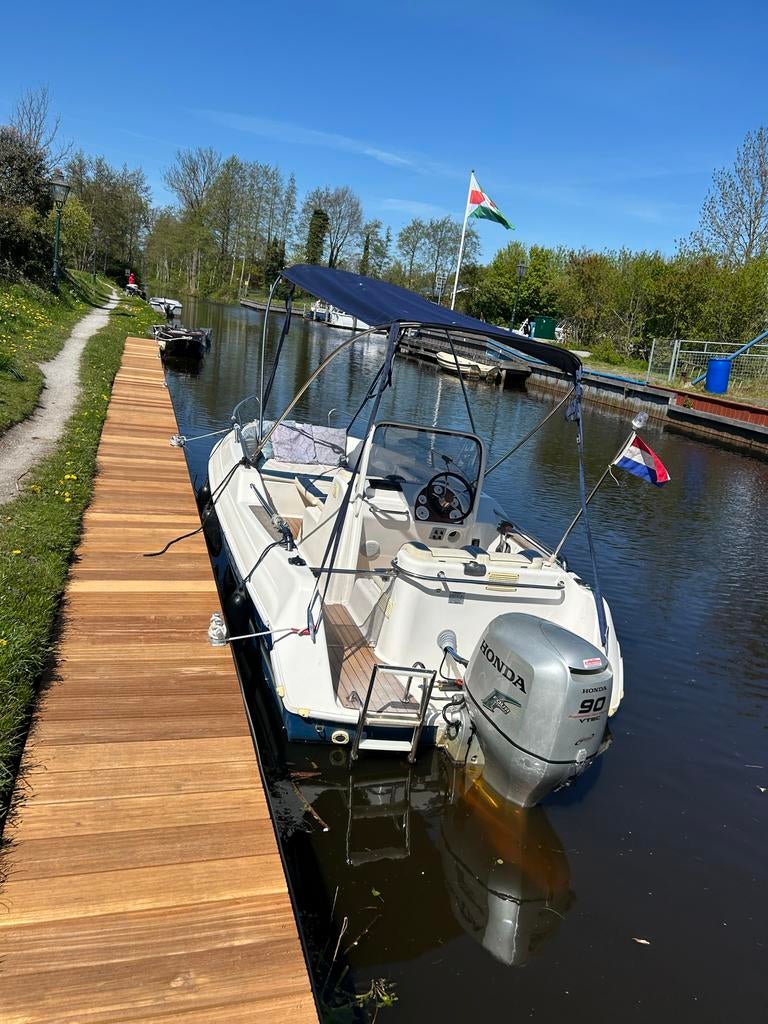 Quicksilver 500 commander, 90 pk, trailer en hydr. sturing, Watersport en Boten, Vis- en Consoleboten, Benzine, 70 pk of meer