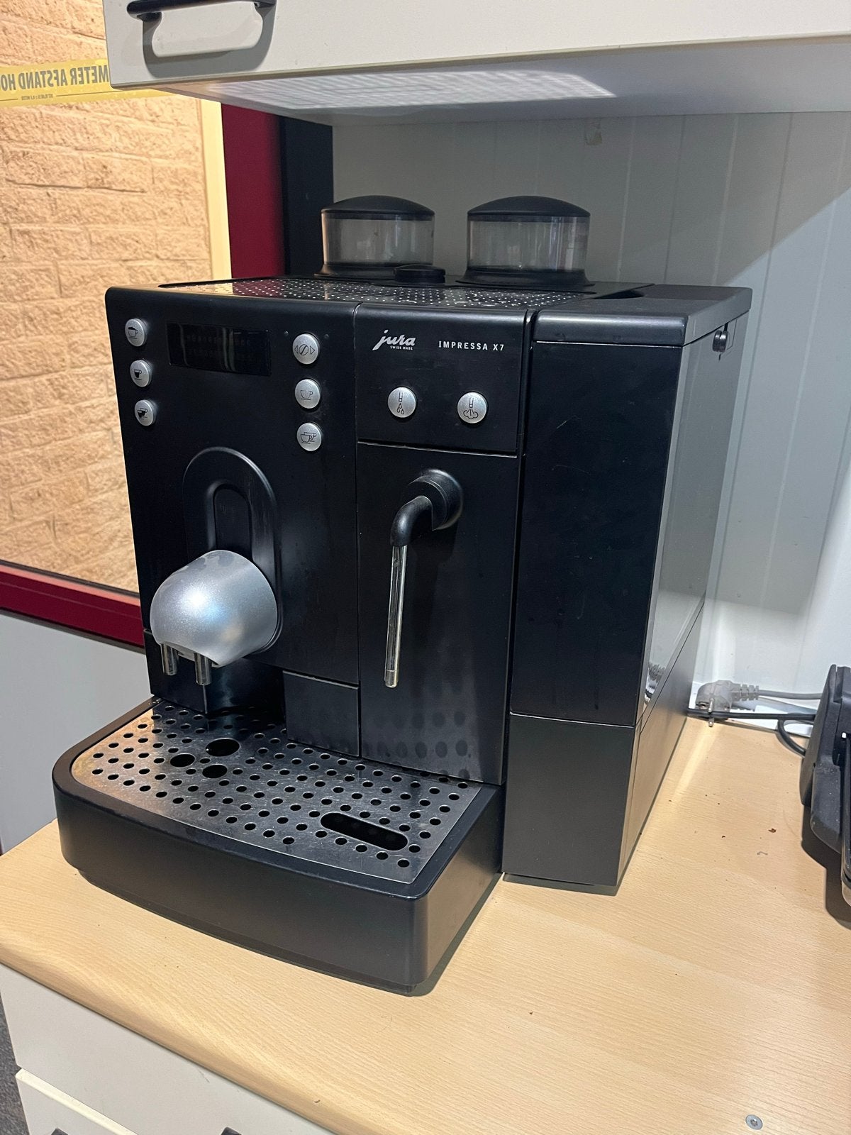 Jura X9 Koffiemachine met 2 Koffiemolens, Gebruikt, 10 kopjes of meer, Koffiemachine, Koffiebonen