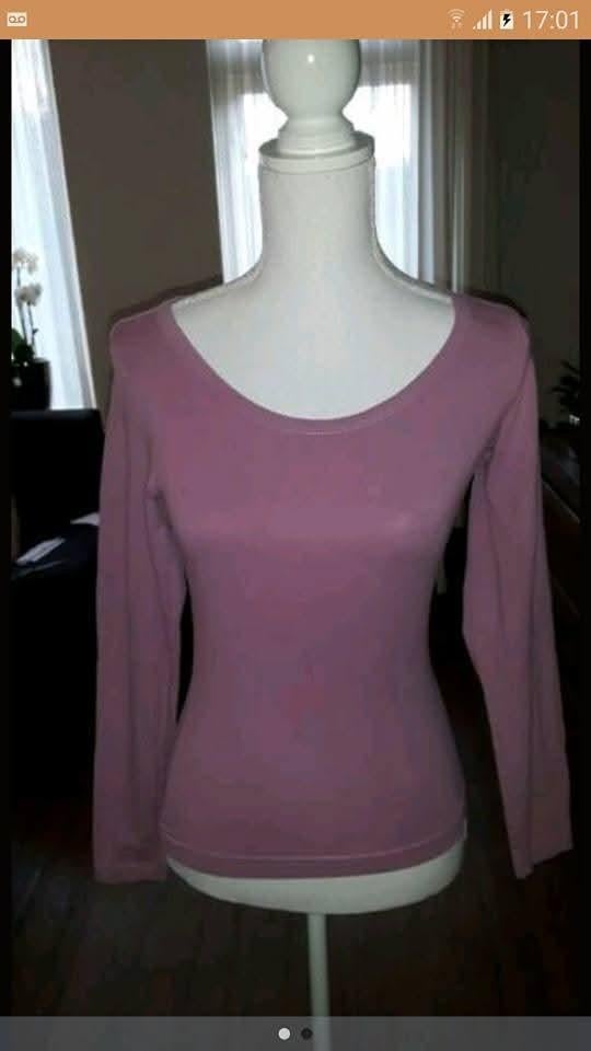 Shirt paars merk madonna  maat xs als nieuw., Paars, Ophalen of Verzenden, Zo goed als nieuw, Lange mouw