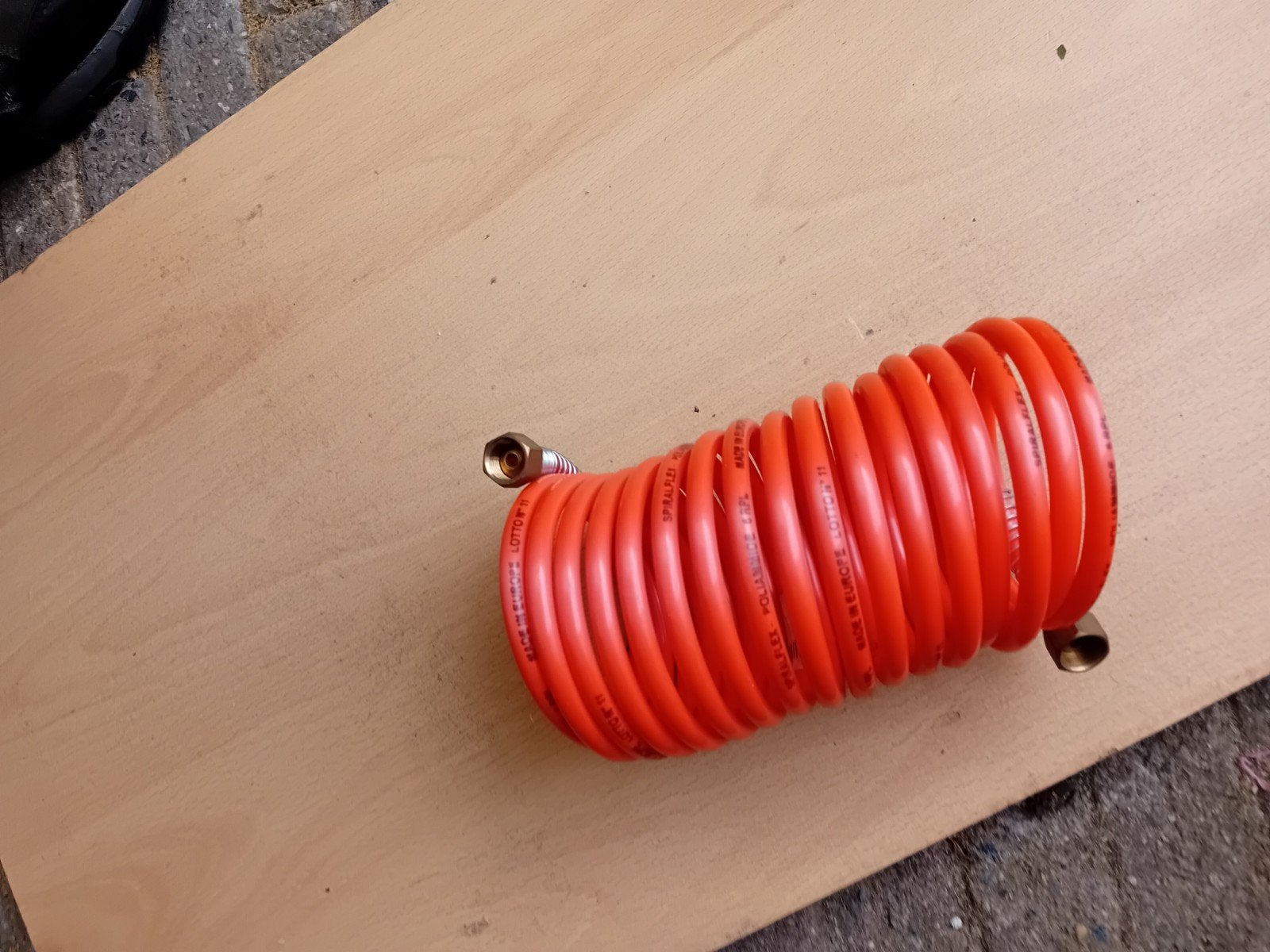 Spiraal luchtslang - Handig en compact, Doe-het-zelf en Verbouw, Compressors, 100 liter of meer, Ophalen of Verzenden, Minder dan 200 liter/min