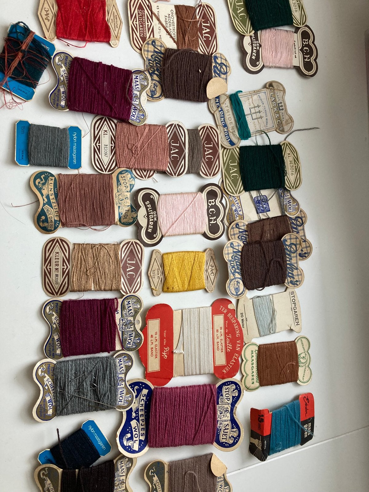 Verzameling: garen op vintage kaartjes, Ophalen of Verzenden, Zo goed als nieuw, Borduurgaren of Zijde