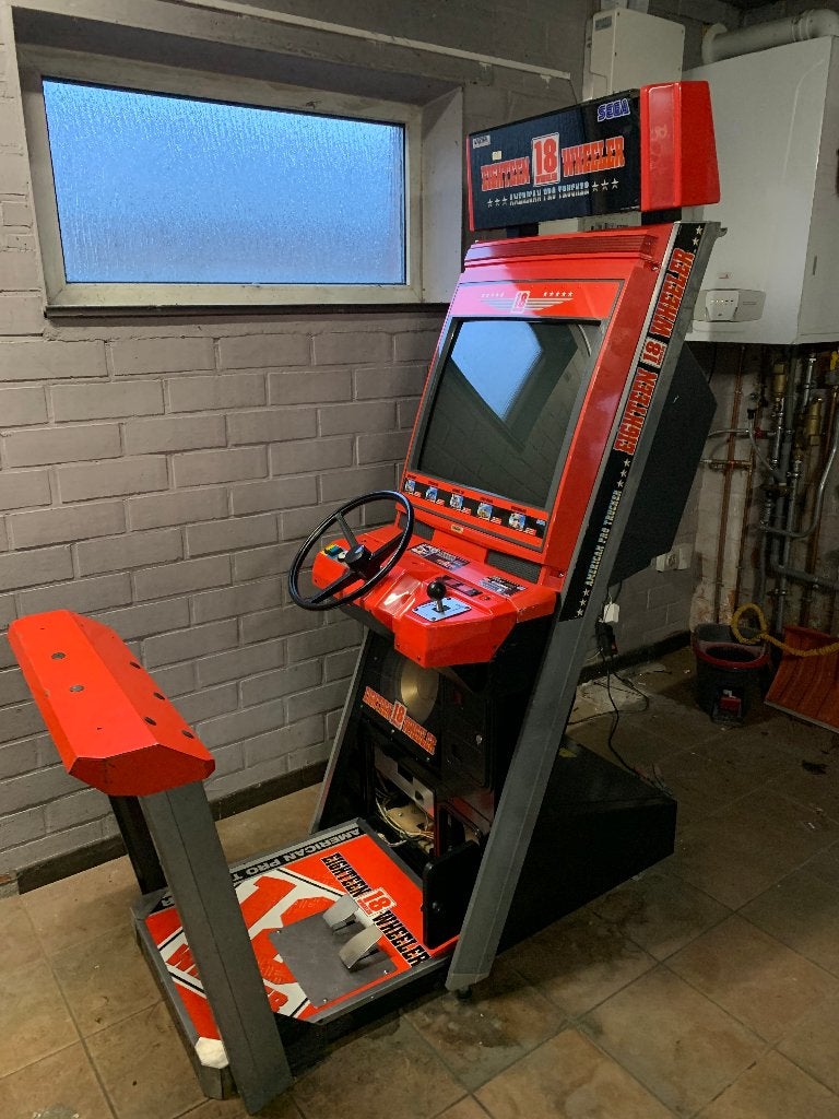 18 Wheeler: Sega Naomi Arcade, Spelcomputers en Games, Spelcomputers | Sega, Gebruikt, Overige modellen, Zonder controller, Met games