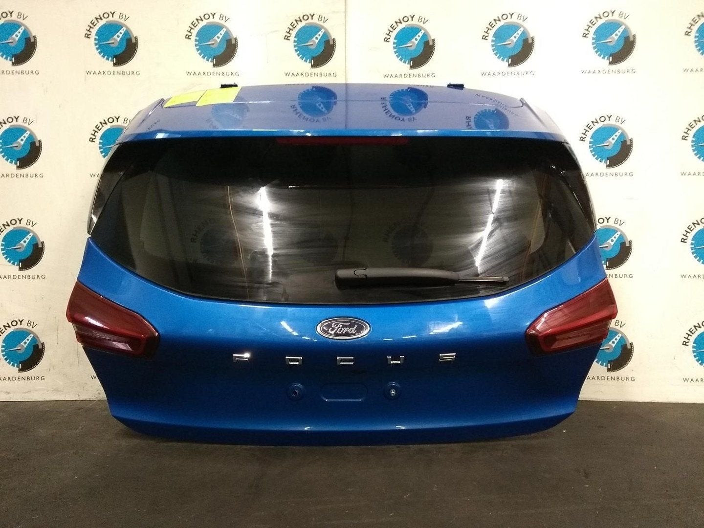 FORD FOCUS HN TITANIUM ACHTERKLEP 2022, Ophalen of Verzenden, Gebruikt, Stiba lid