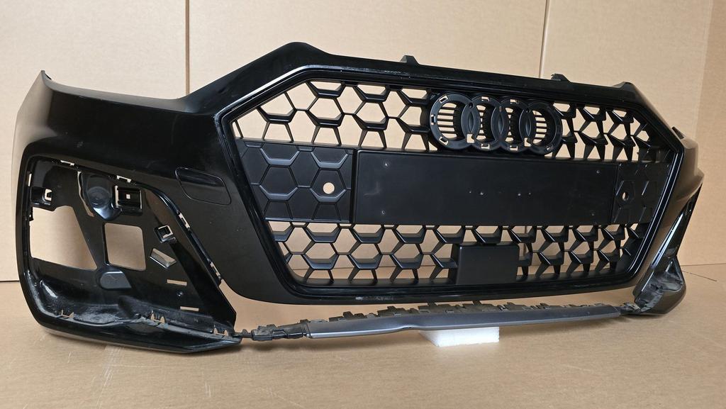 Voorbumper Audi A1 82A S-Line Origineel SLINE L Y9T 4xPDC, Gebruikt, -, Voor, Bumper
