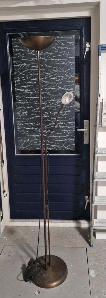 Bronzen vloerlamp met een uplighter en een verstelbare leesl, Ophalen, 150 tot 200 cm