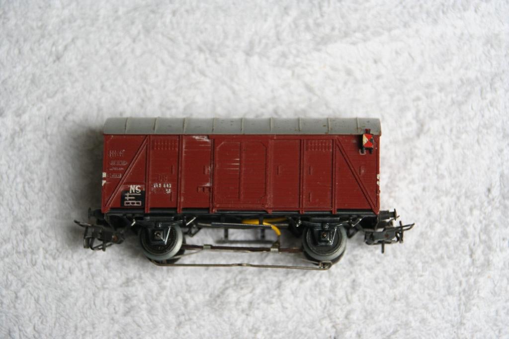Märklin HO 4411 DB gesloten goederenwagen sluitlantaarn (8.5, Wisselstroom, Gebruikt, Wagon, Ophalen of Verzenden