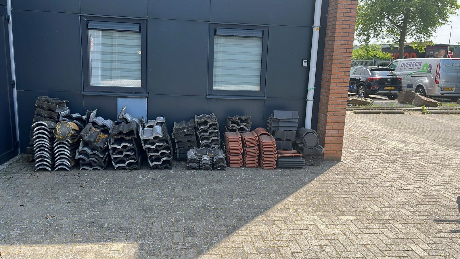 Diverse dakpannen en hulpstukken, Ophalen, Steen of Klei, 15 m² of meer, Dakpannen