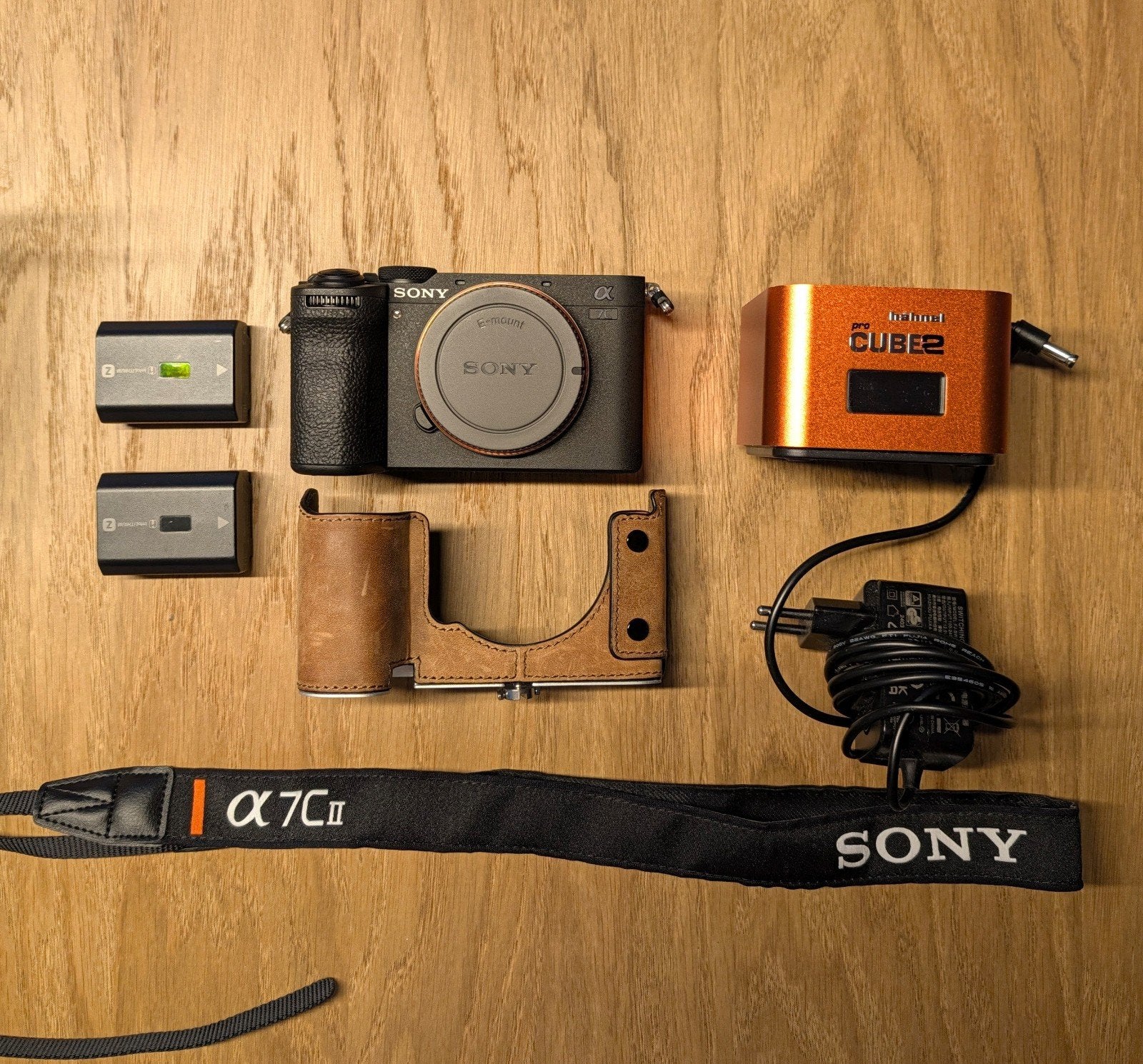 Sony A7CII Camera (body only) with 2 batteries and extra cha, Ophalen, Zo goed als nieuw, Sony, Systeemcamera