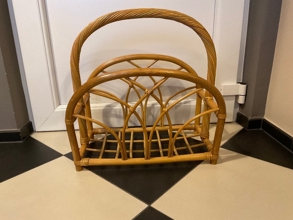 Vintage Rotan krantenmand krantenbak jaren ‘70 - ‘80, Huis en Inrichting, Woonaccessoires | Krantenbakken en Lectuurbakken, Ophalen of Verzenden