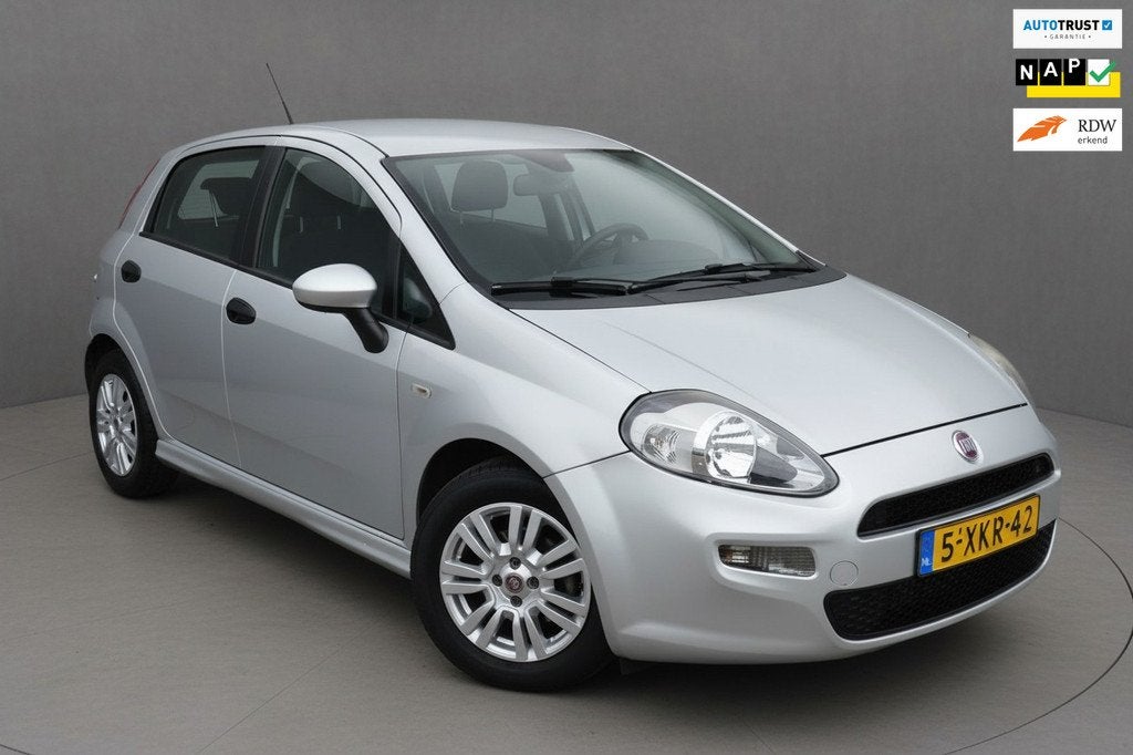 Fiat Punto Evo Airco|Cruise|Parkeersensoren|6-bak!, Voorwielaandrijving, Gebruikt, Euro 6, 49 €/maand