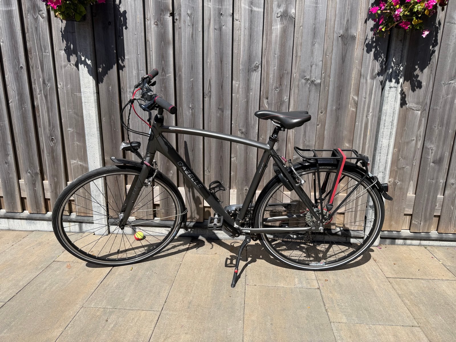 Gazelle Vento herenfiets  -  als nieuw 27 versnellingen, Ophalen, Velgrem, Versnellingen, Zo goed als nieuw