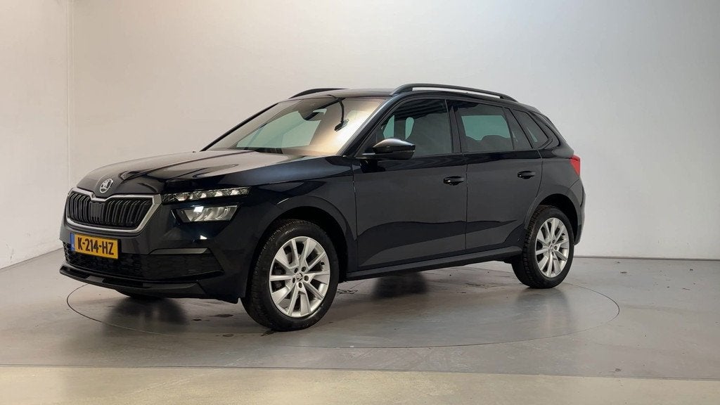 Skoda Kamiq 1.0 TSI Sport Business Camera App-Connect DAB+ C, Auto's, Stof, Gebruikt, Met garantie (alle), Origineel Nederlands