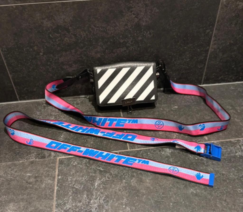 Off -white tas met riem orgineel, Overige typen, M, Ophalen of Verzenden, Zo goed als nieuw