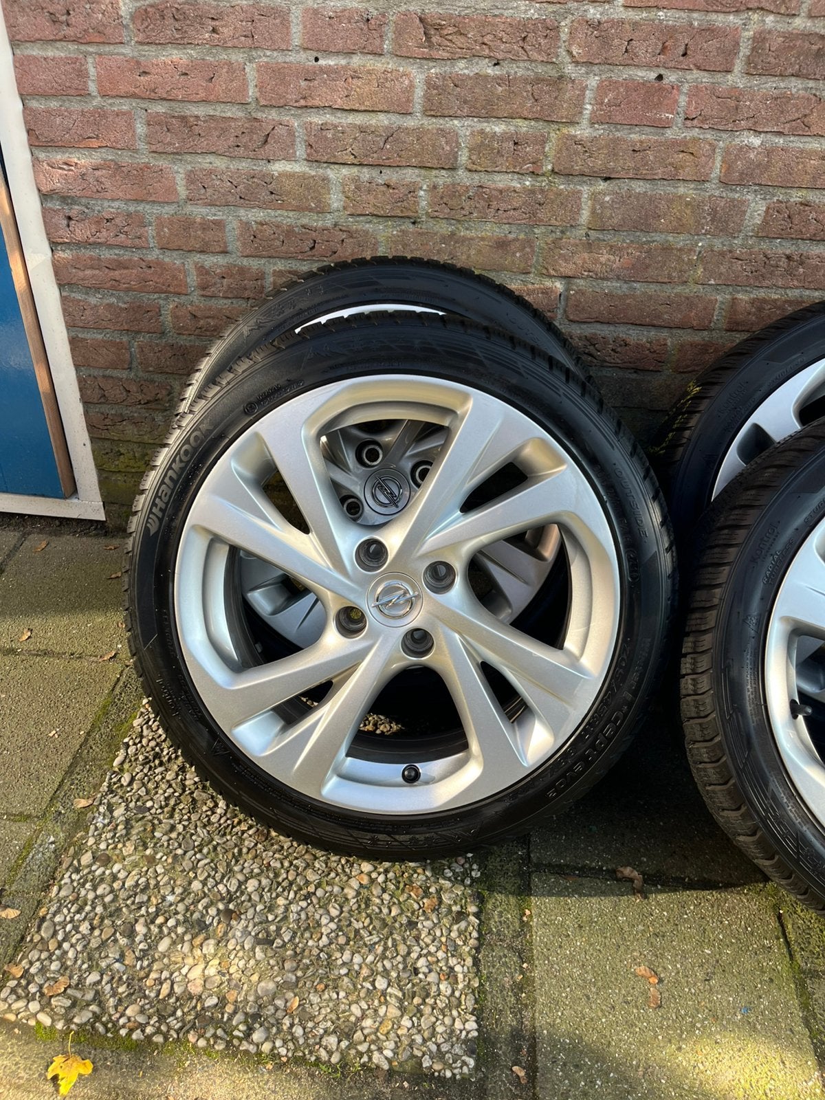 Opel Corsa F velgen met winterbanden 205/45/17 inch 4x108, Auto-onderdelen, Ophalen, Banden en Velgen, 17 inch, 205 mm