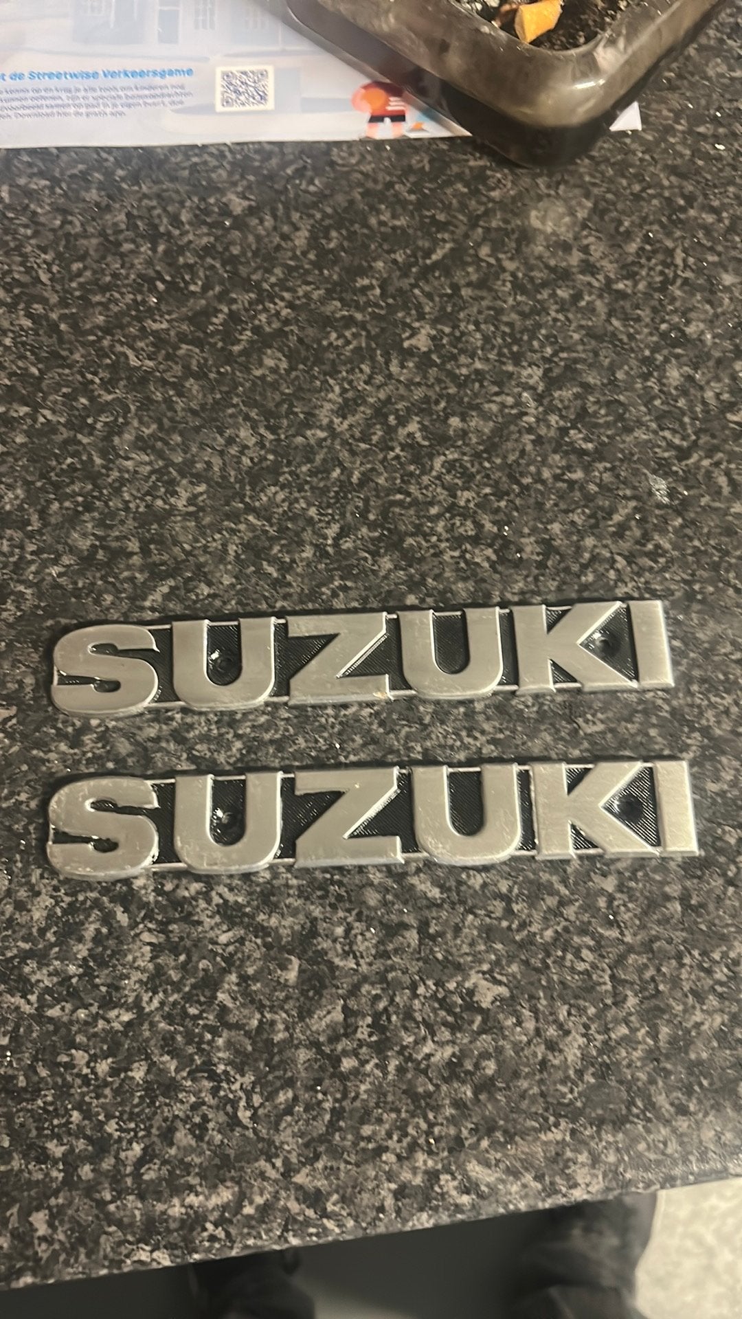 Suzuki gt750 tankemblemen, Muziek en Instrumenten, Ophalen of Verzenden, Zo goed als nieuw, Minder dan 50 watt