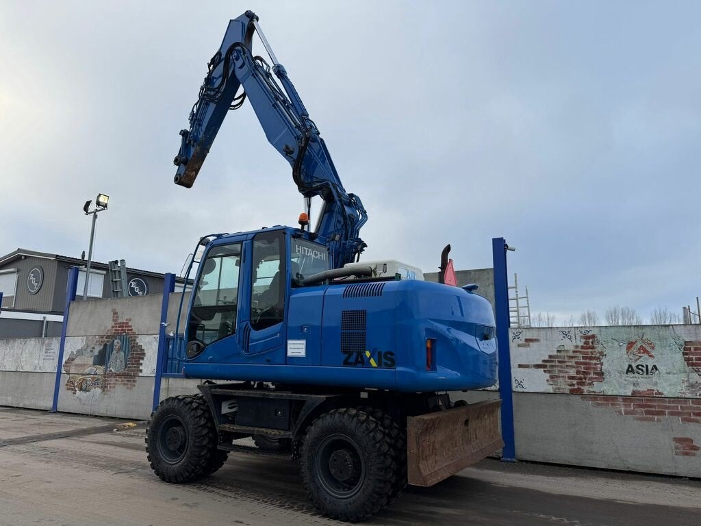 Hitachi Zx170W-3, Kraan