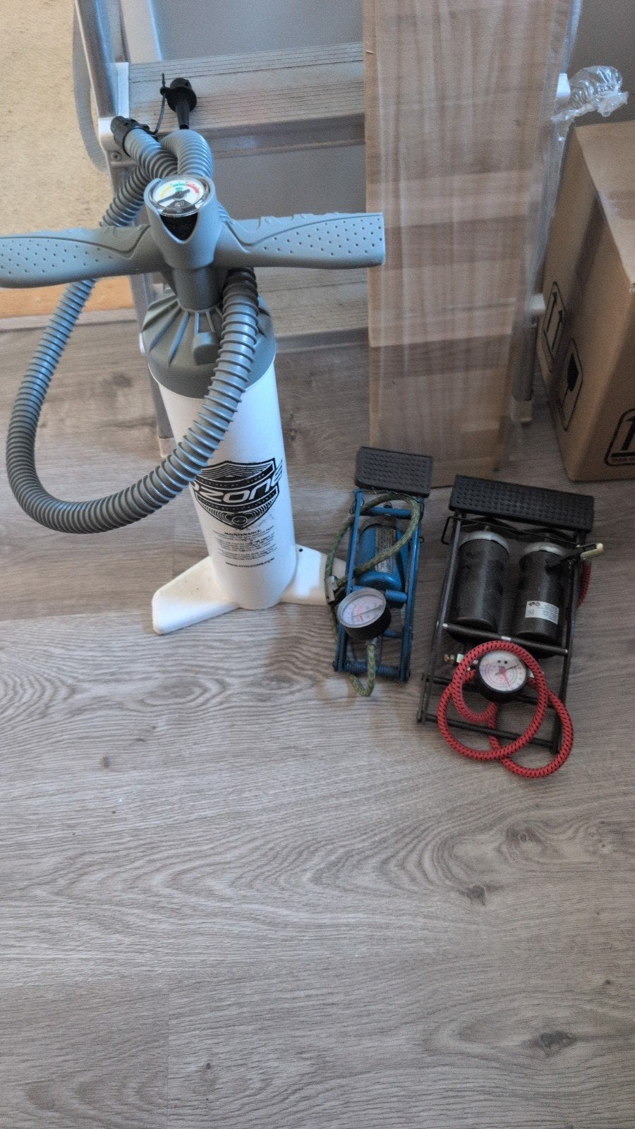 Diverse pompen met drukmeter, Ophalen, Drukmeter, Gebruikt