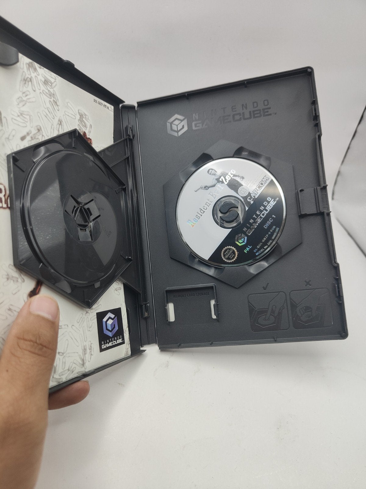 Resident Evil Zero - Nintendo GameCube, Spelcomputers en Games, Games | Nintendo GameCube, Avontuur en Actie, Gebruikt, Support@capcom.com