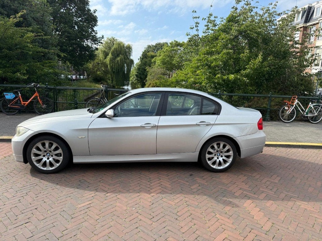 BMW 3-Serie 2.0i - 110kw/150pk (2007), 1995 cc, Zwart, 4 cilinders, 14 km/l
