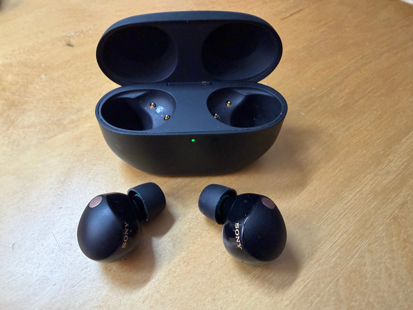 Mooie Sony WF-1000XM5 draadloze oordopjes | Incl. hoesje