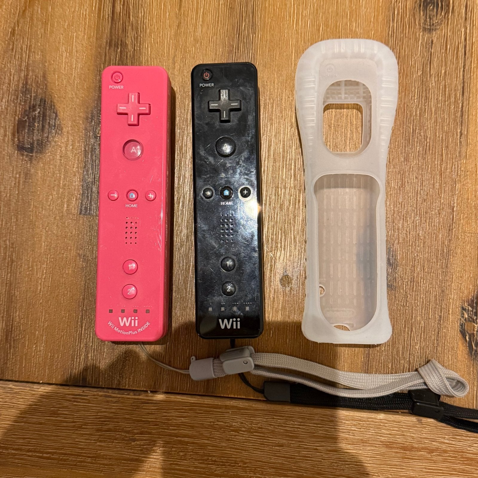 Zwarte Wii-console met 2 controllers en accessoires, Ophalen of Verzenden, Gebruikt, Met 2 controllers