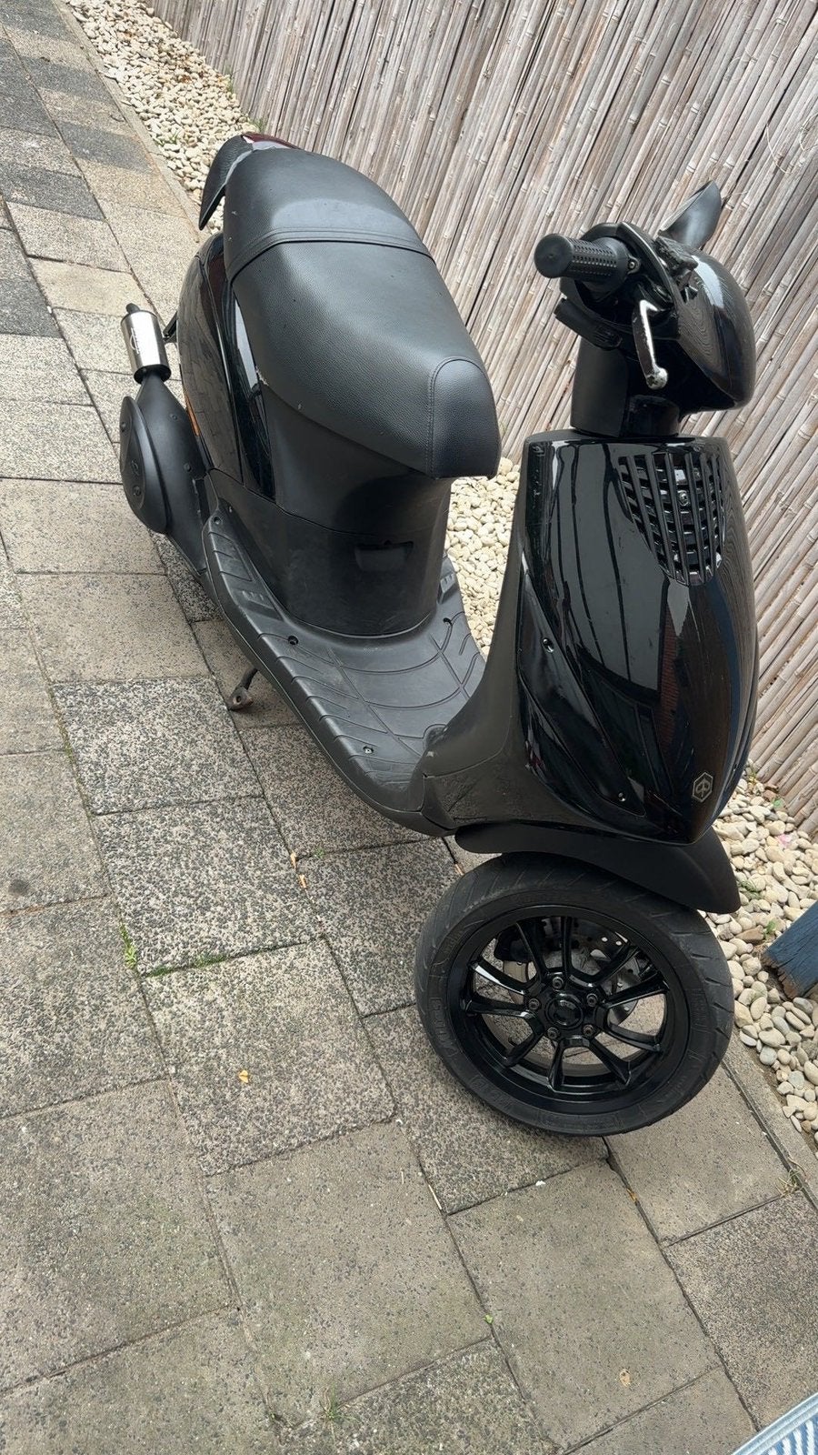 zip 2000 70cc, Fietsen en Brommers, Brommeronderdelen | Scooters, Ophalen, Zo goed als nieuw