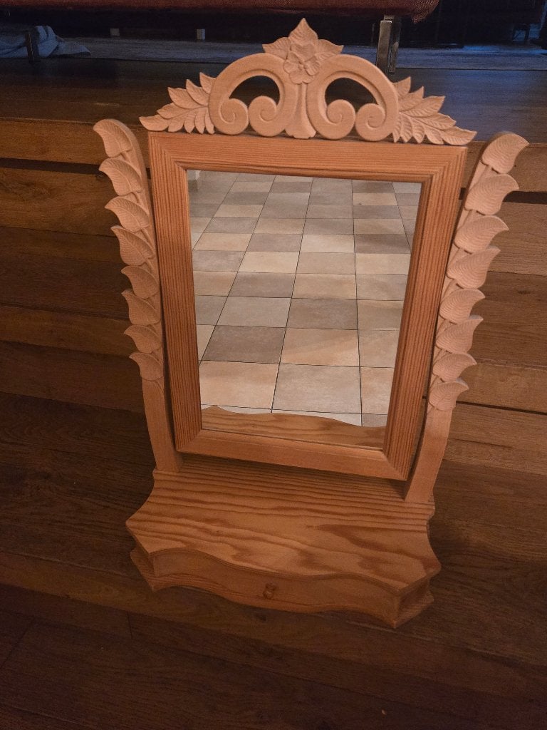 Vintage Zweedse houten kapspiegel met lade Handgesneden 1981, Antiek en Kunst, Ophalen